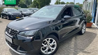 Gebruikt 2024 Seat Arona FR SUV | € 23.450 (Eerlijke prijs)