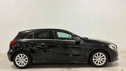 Occasion 2016 Mercedes A180 Hatchback | € 8.999 (Eerlijke prijs)