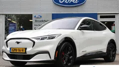 Wit Gebruikt 2023 Ford Mustang Mach-E Premium SUV | € 40.895 (Eerlijke prijs)