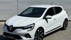 Wit Gebruikt 2020 Renault Clio V Intens Hatchback | € 15.020 (Eerlijke prijs)