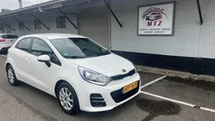 Wit Gebruikt 2016 Kia Rio Comfort Hatchback | € 7.649 (Eerlijke prijs)