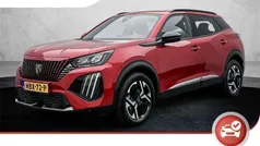Rood, metallic lak Gebruikt 2024 Peugeot 2008 Allure SUV | € 23.600 (Goede deal)