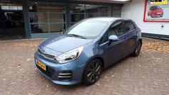 Blauw Gebruikt 2017 Kia Rio Hatchback | € 12.450 (Eerlijke prijs)
