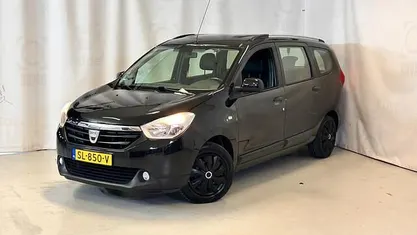 Zwart Gebruikt 2015 Dacia Lodgy MPV | € 5.999 (Goede deal)