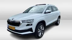 Wit, metallic lak Gebruikt 2024 Skoda Karoq Business Line SUV | € 36.450 (Goede deal)