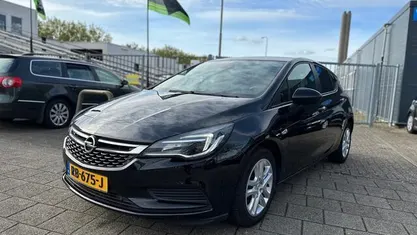 Occasion Opel Astra Edition 105 PK (77 kW) 2017 Hatchback