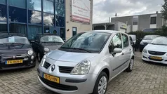 Gebruikt 2006 Renault Modus MPV | € 3.749 (Eerlijke prijs)