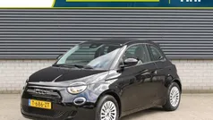 Zwart, metallic lak Gebruikt 2023 Fiat 500e Urban Hatchback | € 19.940 (Super prijs)