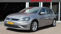 Grijs, metallic lak Gebruikt 2019 VW Golf VII Comfortline Hatchback | € 11.999 (Eerlijke prijs)