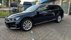 Zwart Gebruikt 2016 VW Passat Highline Stationwagen | € 14.999 (Eerlijke prijs)