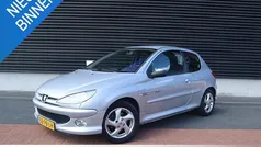 Grijs Gebruikt 2004 Peugeot 206 Quiksilver Hatchback | € 1.595 (Eerlijke prijs)