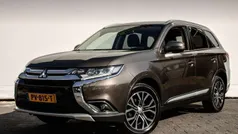 Bruin Gebruikt 2017 Mitsubishi Outlander SUV | € 18.940 (Eerlijke prijs)