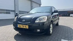 Zwart Gebruikt 2008 Kia Rio Hatchback | € 1.650 (Eerlijke prijs)