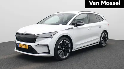 Wit Occasion 2021 Skoda Enyaq iV SportLine SUV | € 25.900 (Eerlijke prijs)