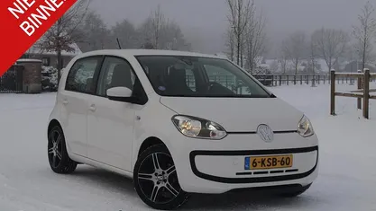 Wit Gebruikt 2013 VW up! move up! Hatchback | € 5.990 (Eerlijke prijs)