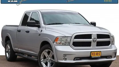Grijs, metallic lak Gebruikt 2017 Dodge Ram Pickup | € 29.995 (Super prijs)