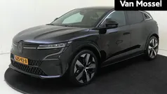 Zwart Nieuw 2025 Renault Mégane Komfort Hatchback | € 37.940 (Eerlijke prijs)