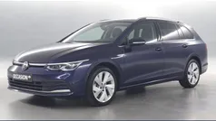 Blauw, metallic lak Gebruikt 2023 VW Golf VIII Style Stationwagen | € 29.950 (Eerlijke prijs)