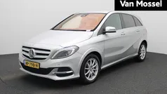 Gebruikt 2017 Mercedes B250e Ambition MPV | € 13.900 (Eerlijke prijs)