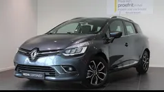 Titaniumgrijs Gebruikt 2019 Renault Clio GrandTour Intens Stationwagen | € 9.995 (Eerlijke prijs)