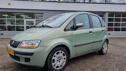 Groen Occasion 2004 Fiat Idea Dynamic MPV | € 999 (Goede deal)