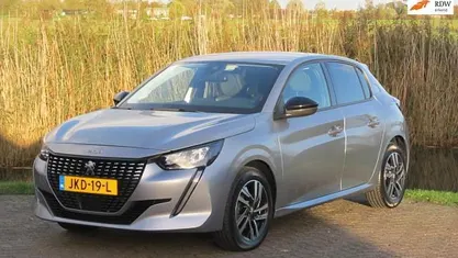 Occasion Peugeot 208 Allure 101 PK (74 kW) 2023 Hatchback