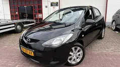 Zwart, metallic lak Gebruikt 2008 Mazda 2 Touring Hatchback | € 3.950 (Eerlijke prijs)