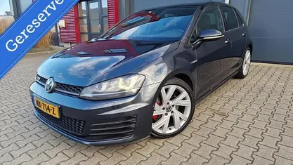 Zwart (metallic) Occasion 2014 VW Golf VII GTD Hatchback | € 7.900 (Super prijs)