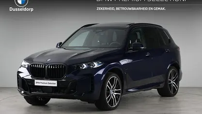 Blauw Occasion 2025 BMW X5 M Sport SUV | € 98.950 (Eerlijke prijs)