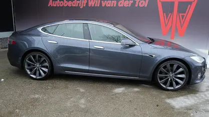 Grijs Occasion 2019 Tesla Model S Hatchback | € 25.900 (Eerlijke prijs)