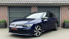 Blauw Gebruikt 2024 VW Golf VIII R-line Hatchback | € 34.950 (Eerlijke prijs)