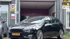 Gebruikt 2018 Ford Focus ST-Line Hatchback | € 19.000 (Eerlijke prijs)