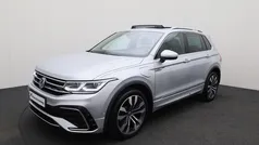 Grijs, metallic lak Gebruikt 2021 VW Tiguan R-line SUV | € 36.940 (Eerlijke prijs)