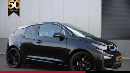 Zwart Gebruikt 2021 BMW i3 Hatchback | € 23.940 (Eerlijke prijs)