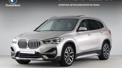 Grijs, metallic lak Gebruikt 2021 BMW X1 xLine SUV | € 30.900 (Eerlijke prijs)