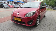 Rood, metallic lak Gebruikt 2011 Renault Twingo Dynamique Hatchback | € 3.250 (Eerlijke prijs)