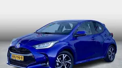 Blauw Gebruikt 2024 Toyota Yaris Hybrid Edition Hatchback | € 24.999 (Eerlijke prijs)