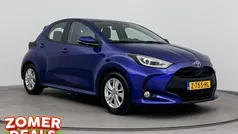 Blauw Gebruikt 2024 Toyota Yaris Hybrid Active Hatchback | € 23.499 (Eerlijke prijs)