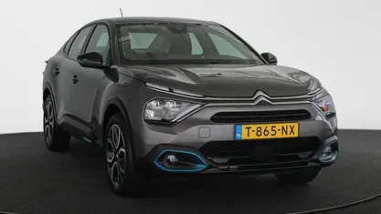 Gebruikt 2023 Citroën e-C4 Feel Sedan | € 20.445 (Eerlijke prijs)