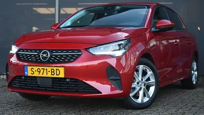 Rood Occasion 2023 Opel Corsa Elegance Hatchback | € 17.395 (Eerlijke prijs)