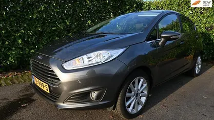 Grijs Occasion 2017 Ford Fiesta Titanium Hatchback | € 8.750 (Eerlijke prijs)