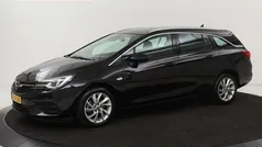 Zwart Gebruikt 2020 Opel Astra Elegance Stationwagen | € 12.900 (Goede deal)