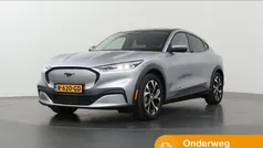 Gebruikt 2022 Ford Mustang Mach-E SUV | € 34.940 (Eerlijke prijs)