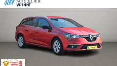 Rood Gebruikt 2019 Renault Mégane GrandTour LIMITED Stationwagen | € 7.400 (Goede deal)
