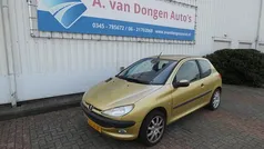 Gebruikt 2002 Peugeot 206 Premium Hatchback | € 595 (Super prijs)