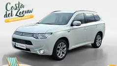 Silky white p Gebruikt 2015 Mitsubishi Outlander P-HEV Intense+ SUV | € 14.895 (Goede deal)