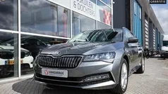 Grijs Gebruikt 2022 Skoda Superb Business Line Stationwagen | € 27.498 (Goede deal)