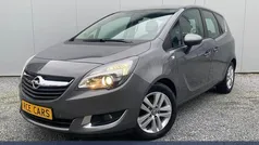 Grijs, metallic lak Gebruikt 2014 Opel Meriva Cosmo MPV | € 8.450 (Goede deal)