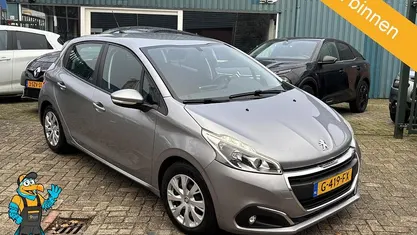 Grijs Gebruikt 2019 Peugeot 208 Active Hatchback | € 8.650 (Eerlijke prijs)