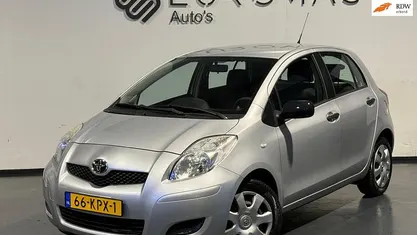 Grijs Occasion 2010 Toyota Yaris Comfort Hatchback | € 4.450 (Eerlijke prijs)